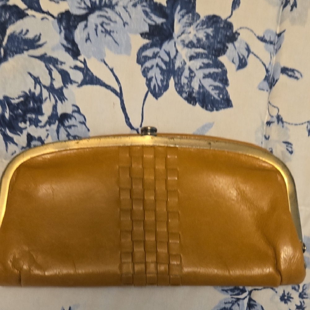 HOBO Elegant Tan Leather Clutch